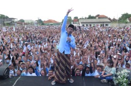 Diperiksa KPK 4,5 Jam Bupati Gus Muhdlor Bantah Terima Aliran Dana Pemotongan Insentif Pajak