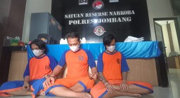Kompak Pesta Narkoba, Trio Bersaudara di Jombang Dibekuk Polisi