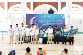 Bulan Ramadan 1445h, Petrokimia Gresik Berbagi Berkah Hampir Rp2 Miliar untuk Masyarakat Sekitar Perusahaan