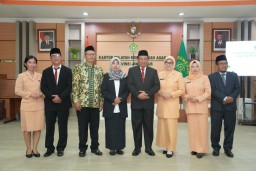 Kakanwil Jatim Melantik Kepala Kantor Kemenag Perempuan Pertama di Tuban