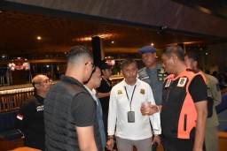 Satpol PP Surabaya Segel "W Super Club" Surabaya Karena Nekat Buka