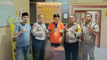 Bulan Puasa Bukannya Rajin Sedekah, Pria Ini Malah Kuras Kotak Amal Masjid di Lamongan