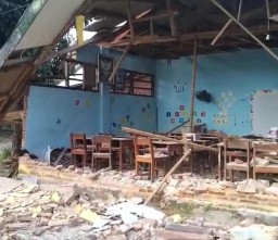 Gempa Landa Pulau Bawean Sebabkan 17 Gedung Sekolah Rusak