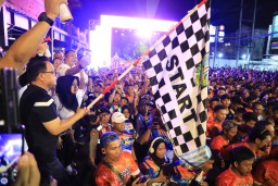 Lepas 5.000 Peserta Soma Night Run, Pj. Gubernur Adhy: Gaungkan Gaya Hidup Sehat dengan Angkat Kearifan Lokal