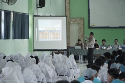 Satlantas Polres Gresik Gelar Ruwatan Lantas di Sekolah Demi Cegah Kecelakaan