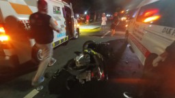 Gagal Nyalip, Dua Pengendara PCX di Jombang Meninggal Dunia Usai Tertabrak Truk