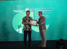 Dukung Penurunan Emisi Karbon, Bank Jatim Sabet Penghargaan dari Investortrust.id dan BGK Foundation