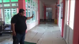 Baru Dibangun, Lantai Puskesmas Mojoagung Jombang Ambles