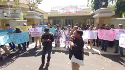 Revisi UU Penyiaran Ditolak Jurnalis di Gresik