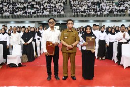 Pemkab Bojonegoro Serahkan 1.935 SK Pengangkatan PPPK