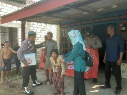 Polsek Cerme Bagikan Bantuan Sosial dan Santunan dalam Rangka HUT Bhayangkara ke-78