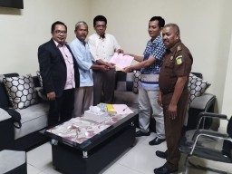 Kejari Bojonegoro Hentikan Tuntutan Kasus Ayam