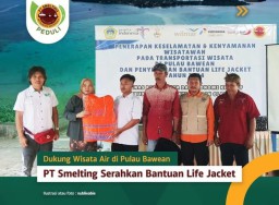 Smelting Salurkan Bantuan Life Jacket Untuk Mendukung Pariwisata di Pulau Bawean