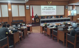 Kritik F-PKB DPRD Gresik Atas Pertanggungjawaban APBD 2023: Kepala OPD Pendapatan Harus Mundur Jika Target Tak Tercapai