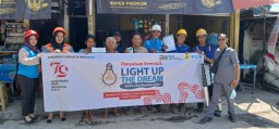 PLN UP3 Surabaya Selatan Laksanakan Program Light Up The Dream Untuk Warga Kurang Mampu