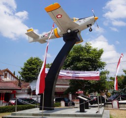 Bank Jatim Bantu Pembangunan Replika Pesawat Terbang dan Pedestal di Museum PETA Kota Blitar