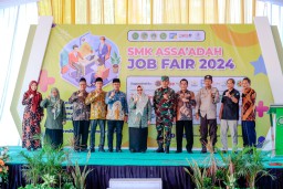 Job Fair SMK Assa'adah 2024 Dihadiri Wakil Bupati Gresik Aminatun Habibah, Ada 42 Lowongan