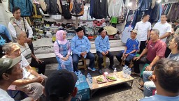 Dengar Curhatan Pedagang Pasar Senggol yang Melegenda, Warsubi-Salman Komitmen Majukan UMKM Jombang