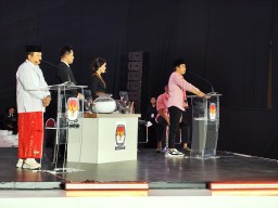 Debat Pertama Cabup-cawabup Jember, Ditanya Pelestarian Gumuk, Gus Fawait Akan Bantu Urus Izin Penambangan Saat Jadi Bupati 