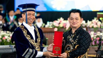 Berkomitmen Merevolusi Pendidikan dengan Teknologi, SEVIMA Terima Penghargaan dari ITS di Momen Hari Pahlawan