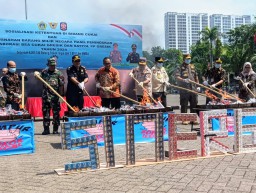 Pemkab Gresik Bersama Bea Cukai Berantas dan Musnahkan Barang Kena Cukai Ilegal, Nilai Kerugian Negara Rp6 Miliar