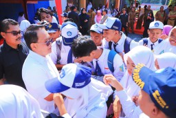 Jatim Juara Umum Olimpiade Penelitian Siswa Indonesia 2024, Pj. Gubernur Adhy: Ini Kado Prestasi Membanggakan di Hari Pahlawan