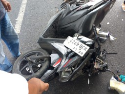 Balita Terilibat Kecelakaan di Jombang antara Truk dan Motor Vario