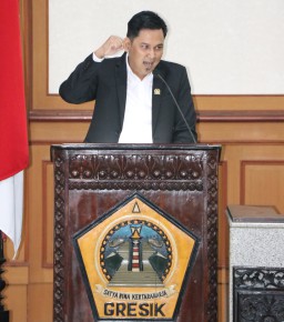 Target PAD di R-APBD 2025 Diusulkan Naik, Fraksi PDIP DPRD Gresik Kritisi Sumbangan Retribusi Sektor Wisata yang Masih Minim