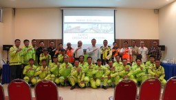 Terminal Teluk Lamong Sosialisasikan Safety Awareness untuk Tenaga Kerja Lasher Petikemas dan Tenaga Bantu Curah Kering