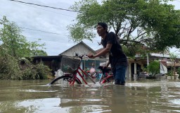 Sungai Meluap Akibat Hujan Deras di Jombang, Ratusan Keluarga Terdampak Banjir