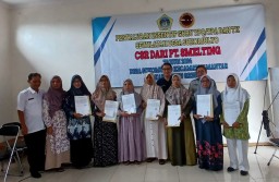 Lagi, PT Smelting Berikan Insentif Guru TPQ dan TK di Desa Sukomulyo Gresik