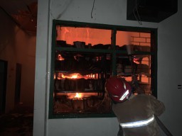 Gedung Eks Dinkes Bojonegoro Terbakar, Total Kerugian 750 Juta