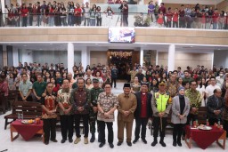 Misa Malam Natal, Forkopimda Sambangi Sejumlah Gereja di Bojonegoro