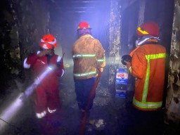 Hotel LYNN di Tuban Terbakar Hebat, 4 Pegawai Terjebak di Lantai 7 Berhasil Diselamatkan