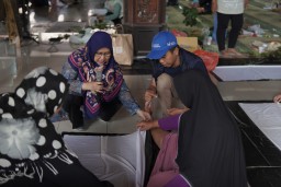 Smelting Latih Kader dan Penyintas TB Bikin Ecoprint