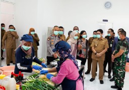 Sebanyak 2.996 Pelajar, Balita dan Ibu Hamil di Bojonegoro Dapat Makanan Sehat dan Bergizi, Gratis
