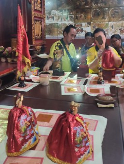 Refleksi dan Harapan di Tahun Baru Imlek 2576 di Klenteng Tertua Jawa