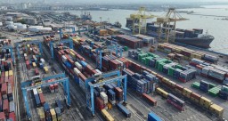 Pelindo Terminal Petikemas Tambah Kapasitas TPK Semarang