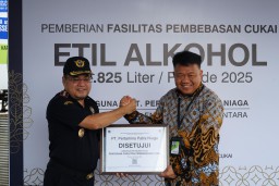 Dukung Pengembangan Energi Terbarukan, Bea Cukai Sidoarjo Berikan Fasilitas Pembebasan Cukai Etil Alkohol