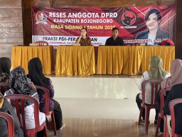 Keluh Kesah Wali Murid Soal Pendidikan di Bojonegoro saat Reses Masa Sidang I, Natasha Devianti Bantu Keresahan di Dapil II