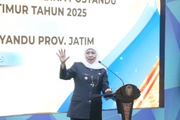 Hadiri Pelantikan Ketua TP PKK dan Pembina Posyandu Kab/Kota se-Jatim, Gubernur Khofifah Ajak Tingkatkan SDM, Turunkan Stunting dan Sukseskan MBG
