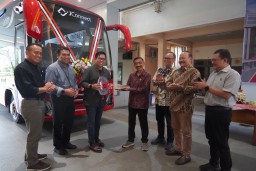 Bank Jatim Perkuat Kerja Sama dengan Untag Surabaya Melalui Sponsorship Armada Bus