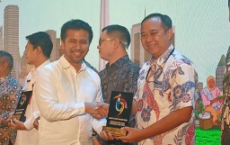 BKMS Terima Penghargaan dari Wagub Jatim Atas Kontribusinya di Sektor Industri