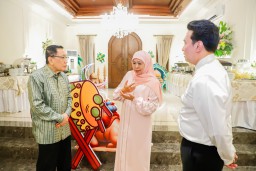 Pesan Gubernur Khofifah ke Alim Markus, Jangan Ada PHK di Jatim