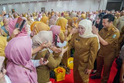 Khofifah-Emil Ajak ASN Tanam Kebaikan, Berinovasi, dan Bersinergi Wujudkan Jatim Gerbang Baru Nusantara