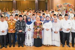 Gubernur Khofifah Sebut Notaris dan PPAT Berperan Strategis Jamin Kepastian Hukum Berbagai Urusan Masyarakat