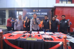 Polres Bojonegoro Ungkap 17 Kasus Narkotika dan Okerbaya, 17 Tersangka Diamankan