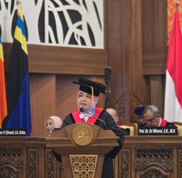 Guru Besar Unair: Sampaikan Pendapat Secara Bijak, Hindari Tindakan Anarkis