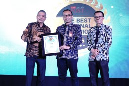 Bank Jatim Raih Predikat “Excellent” dari The Asian Post Atas Kinerja Keuangan 2023–2024