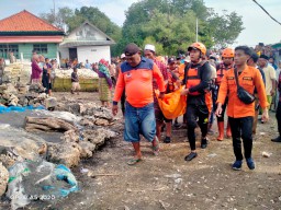 Korban Tenggelam di Sampang Ditemukan Sejauh 1 Kilometer dalam Keadaan Meninggal